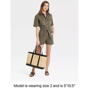 NWT Universal Thread Women's Short Sleeve Olive Green Romper, Size 00